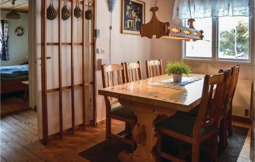Four-bedroom Holiday Home In Hjalteby