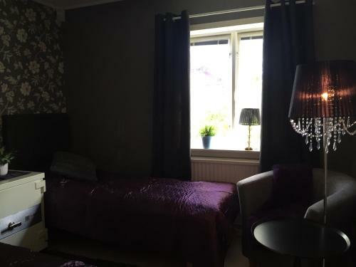 Albergue Lunedet Camping Caf� Restaurang Ab