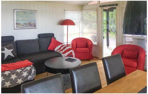 Two-bedroom Holiday Home In Rockneby