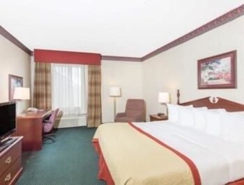 Hotel Baymont Inn And Suites Jonesboro