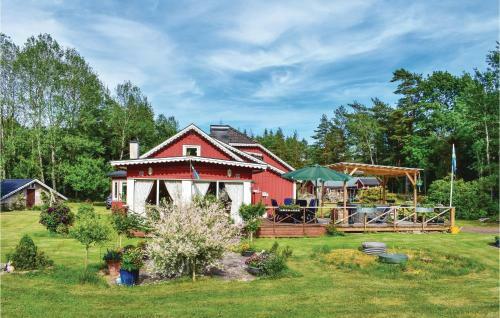 Three-bedroom Holiday Home In Fagelmara
