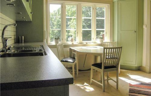 Four-bedroom Holiday Home In Lidhult