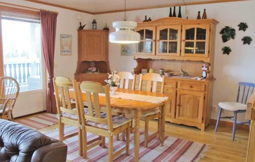 Holiday Home Strand Sj�gl�ntan Svanskog