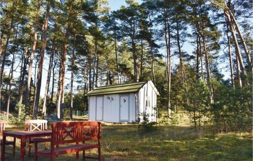 Three-bedroom Holiday Home In Yngsjo