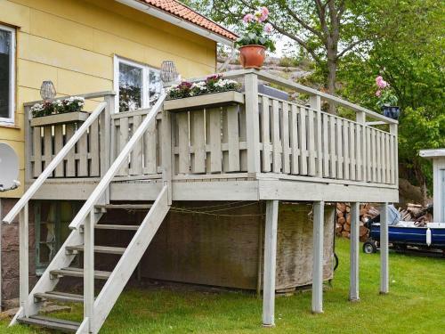 One-bedroom Holiday Home In Lysekil 8