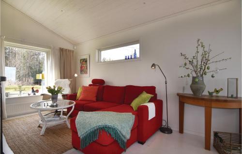 Two-bedroom Holiday Home In Lidkoping