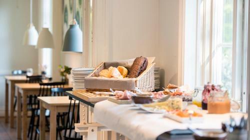 M�tesplats Borstahusen