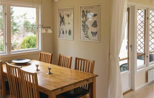 Three-bedroom Holiday Home In Ljungskile