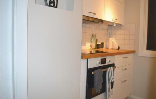 Three-bedroom Holiday Home In Ljungskile