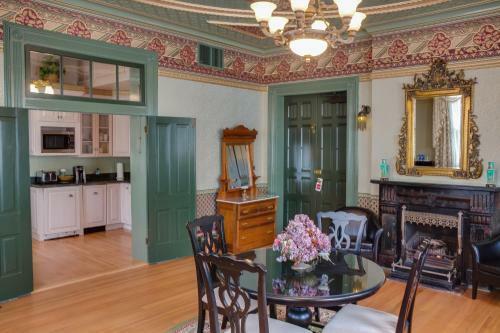 Beaumont Hotel And Spa