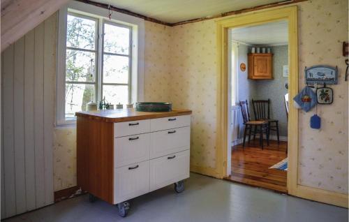 Two-bedroom Holiday Home In Grundsund
