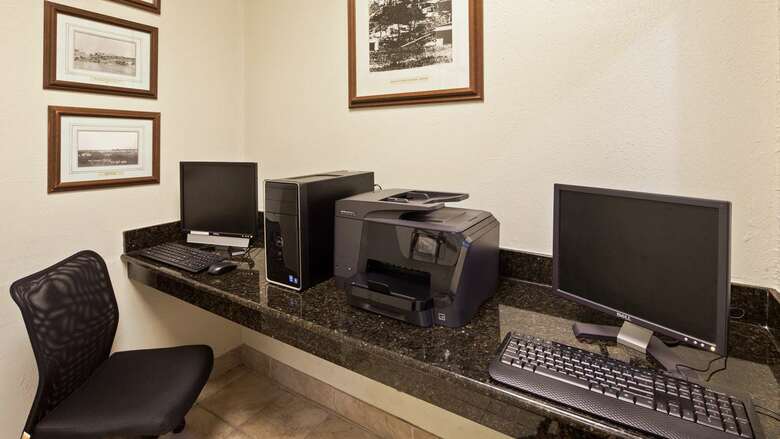 Best Western Plus Lawton Hotel And Convention Center