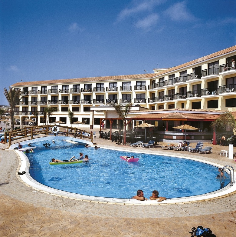 Hotel Anmaria(.)