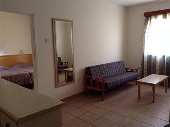 Aparthotel Christabelle