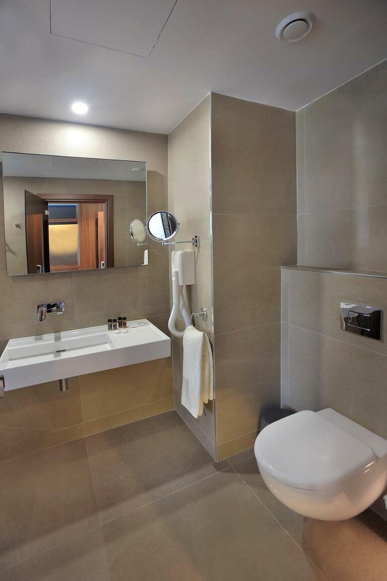 Hotel Nelia Beach