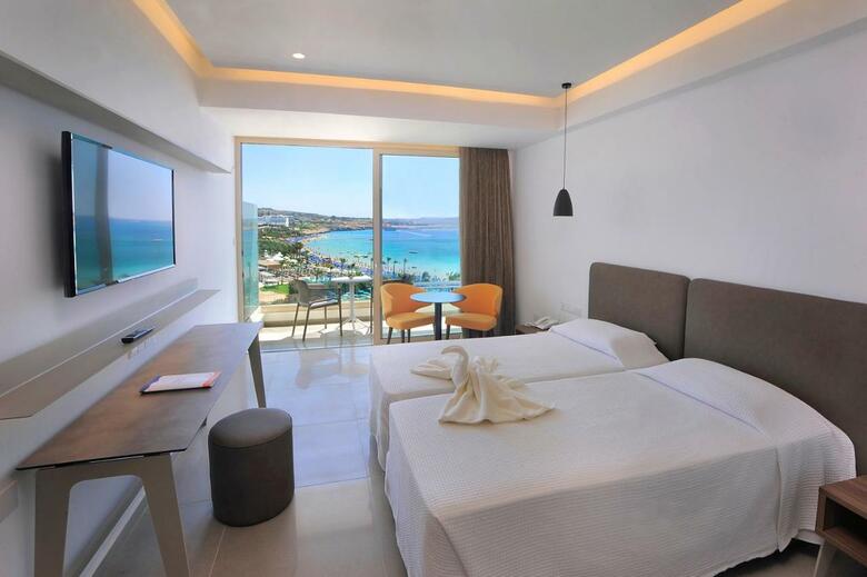 Hotel Nelia Beach