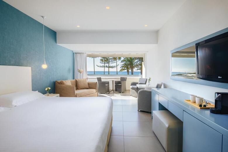 Hotel Nissi Beach