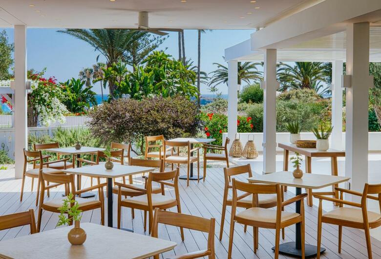 Hotel Nissi Beach