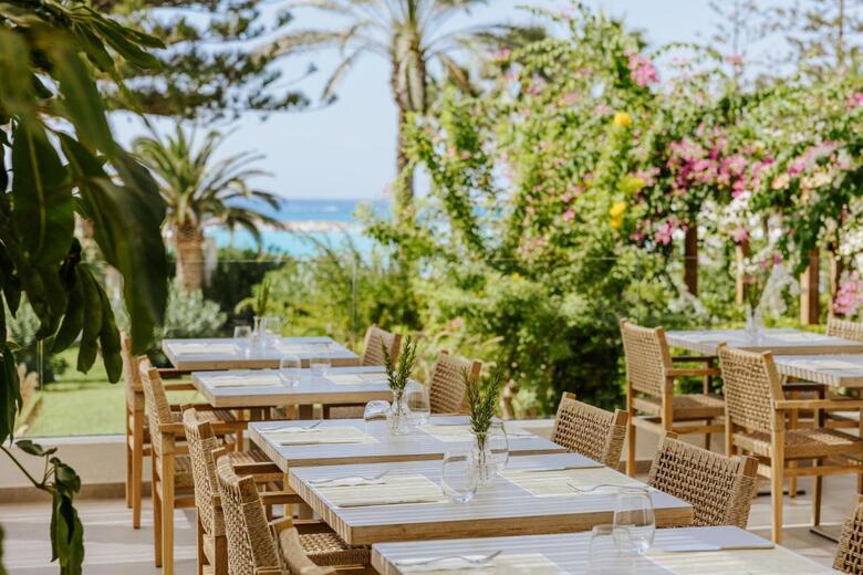 Hotel Nissi Beach