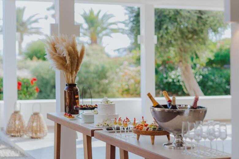 Hotel Nissi Beach