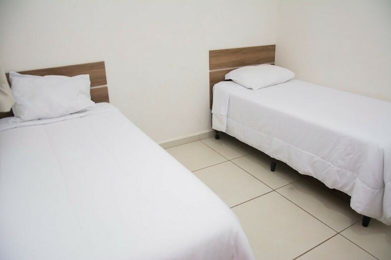 Leati's Hotel