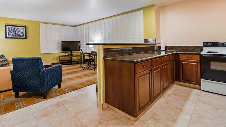 Best Western Date Tree Hotel
