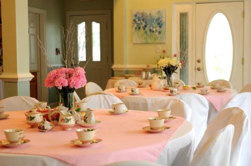 Bed & Breakfast Acorn Hill Lodge And Spa