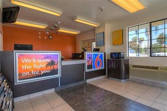 Motel 6 Santa Ana