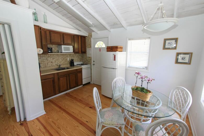 Gulf Breeze Cottages