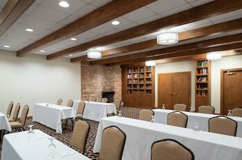 Hotel Toftrees Golf Resort And Conference Center