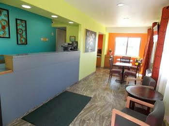 Motel Apex Inn