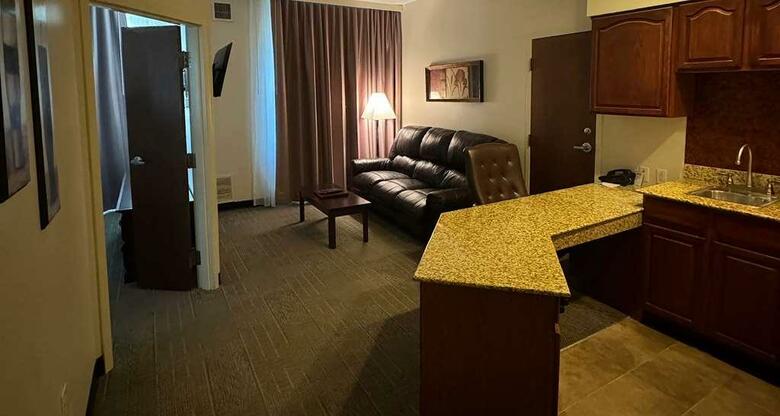 Hotel Best Western Plus Hannaford Inn & Suites