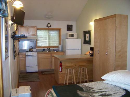 Box Canyon Cabins