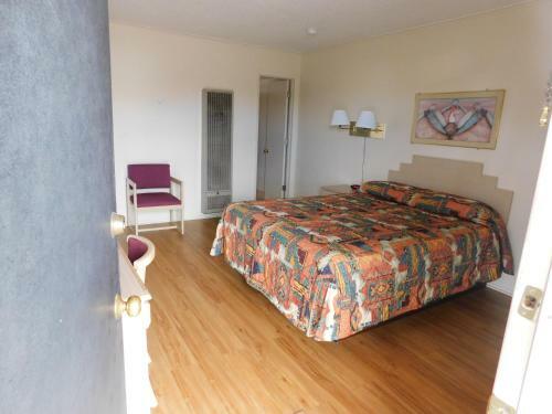 Royal Host Motel