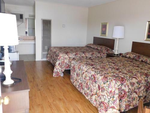 Royal Host Motel