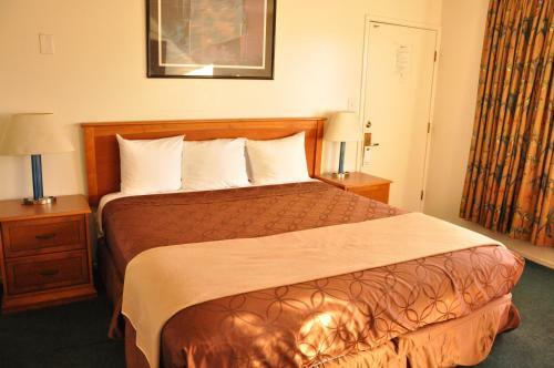 Motel Lax Suites