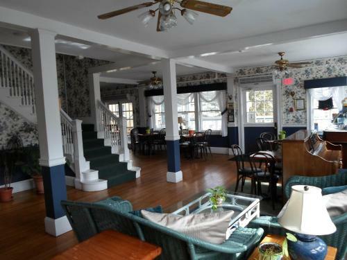 Bed & Breakfast Gifford House Inn