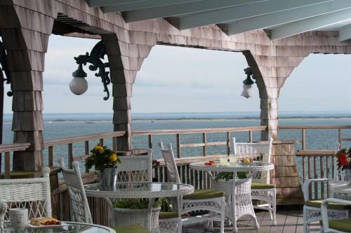 Posada Land's End Inn