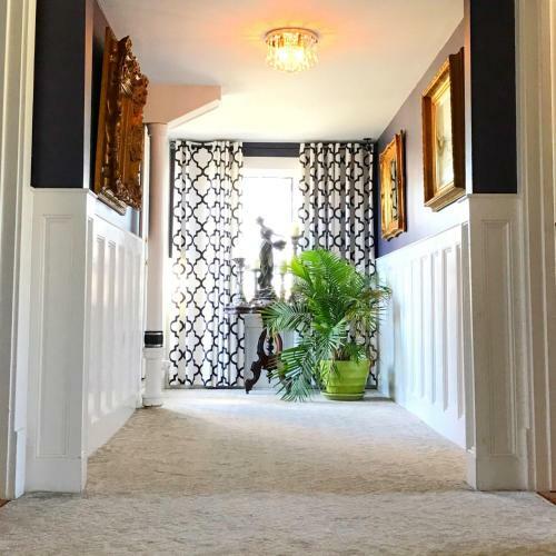 Hostal The Elephant Walk Inn