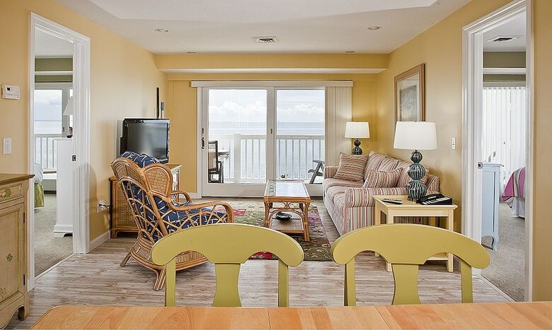 Surfside Hotel And Suites
