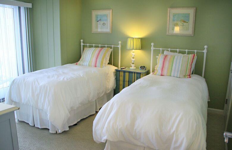 Surfside Hotel And Suites