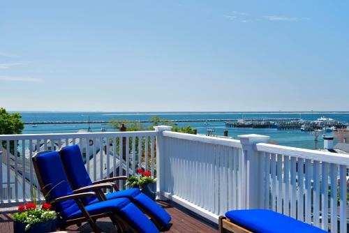 Bed & Breakfast Benchmark Inn