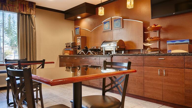 Hotel Best Western Plus Twin View Inn & Suites