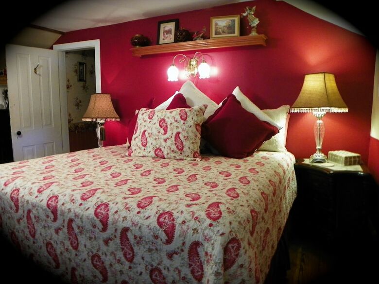 Bed & Breakfast All Seasons Inn