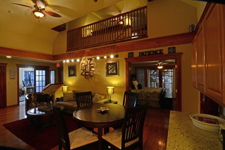 Bed & Breakfast All Seasons Inn