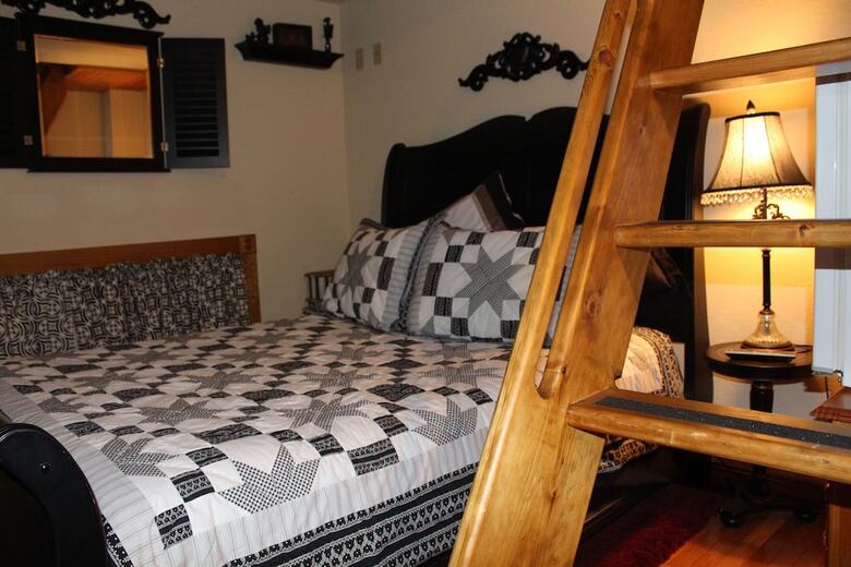 Bed & Breakfast All Seasons Inn