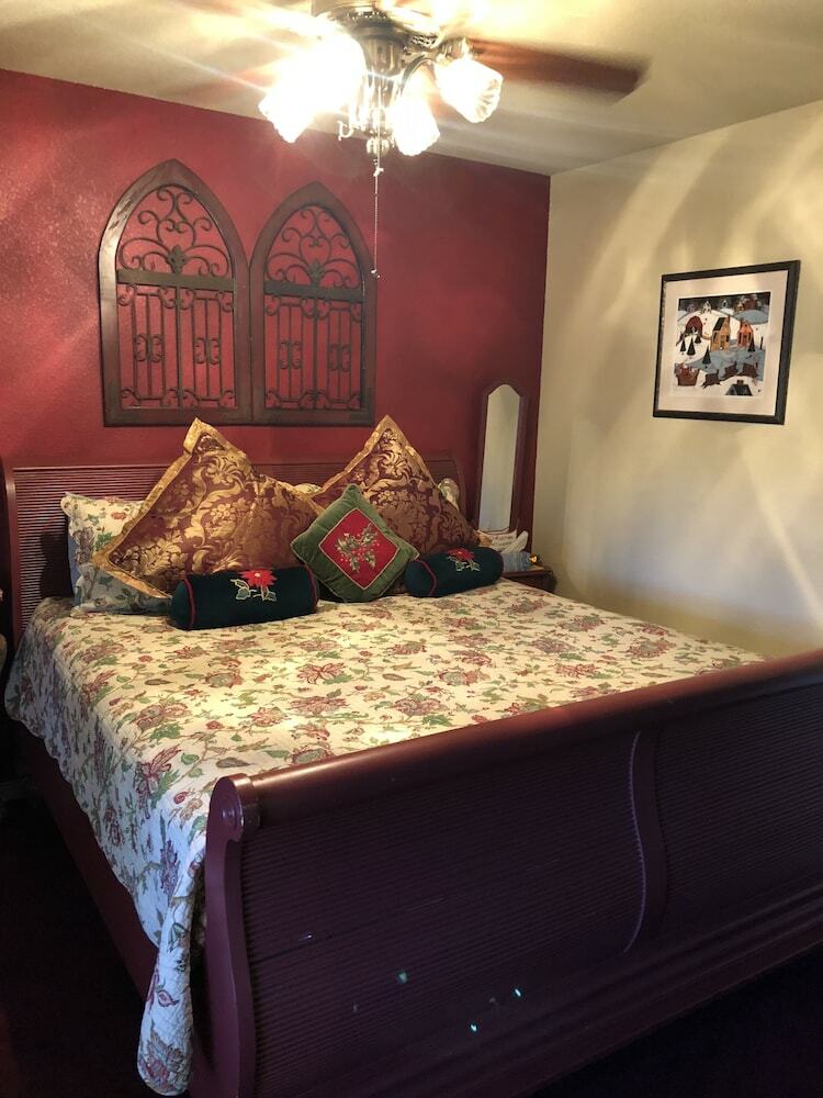 Bed & Breakfast All Seasons Inn