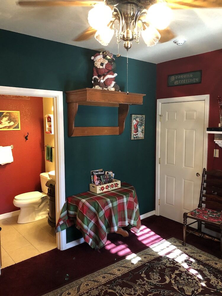 Bed & Breakfast All Seasons Inn