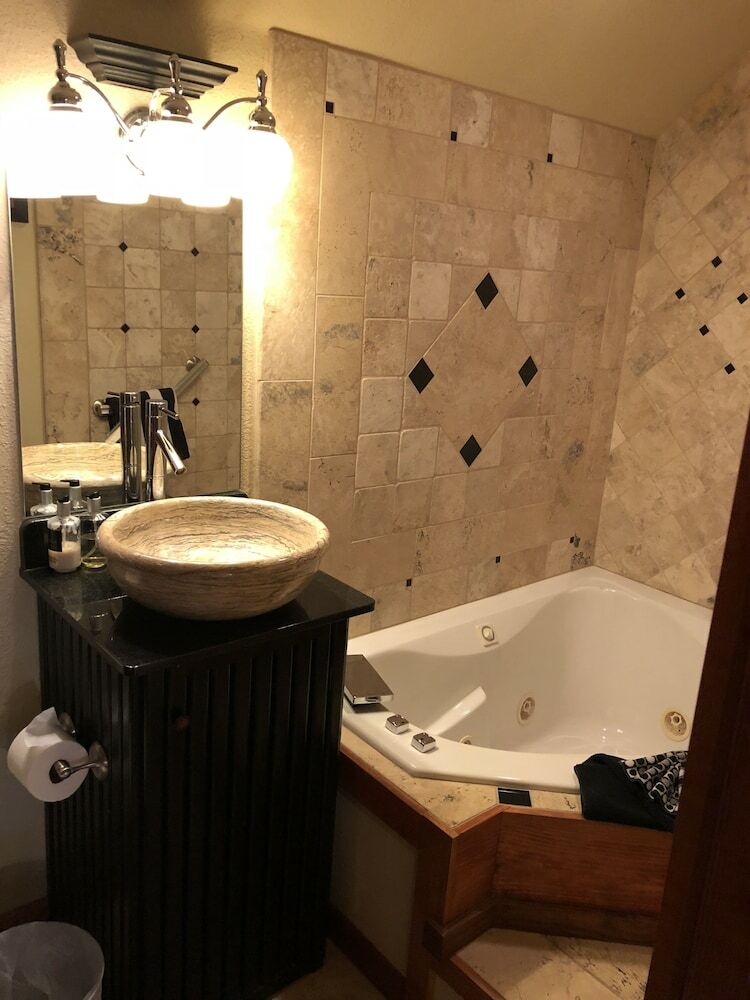 Bed & Breakfast All Seasons Inn