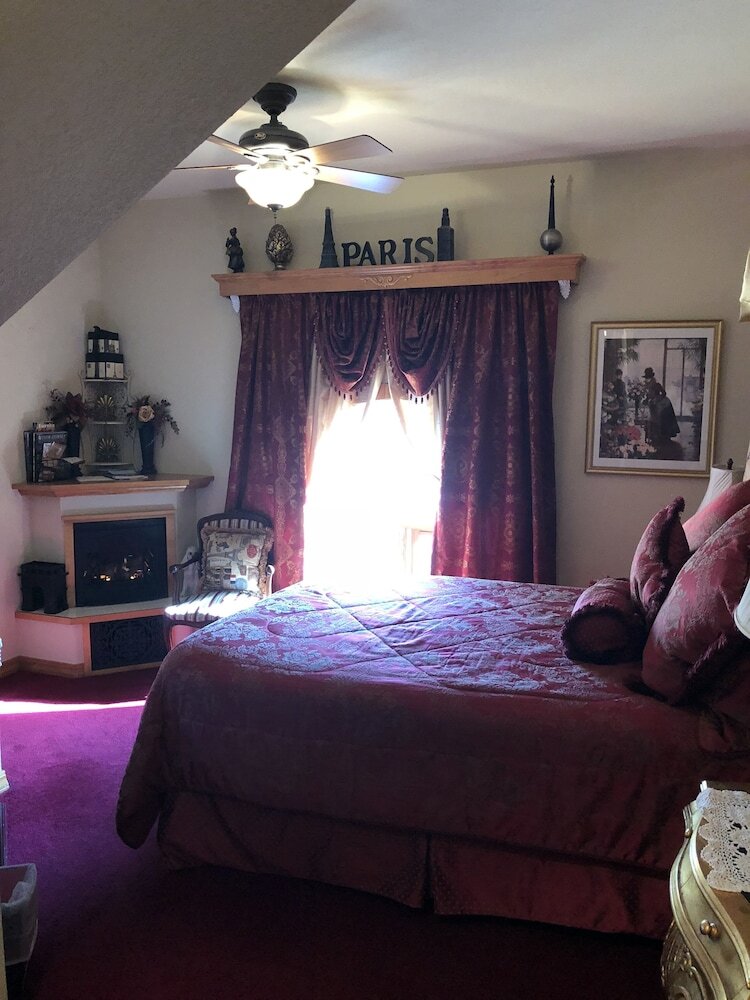 Bed & Breakfast All Seasons Inn